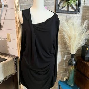 Women’s large Lisa Rinna black shirt